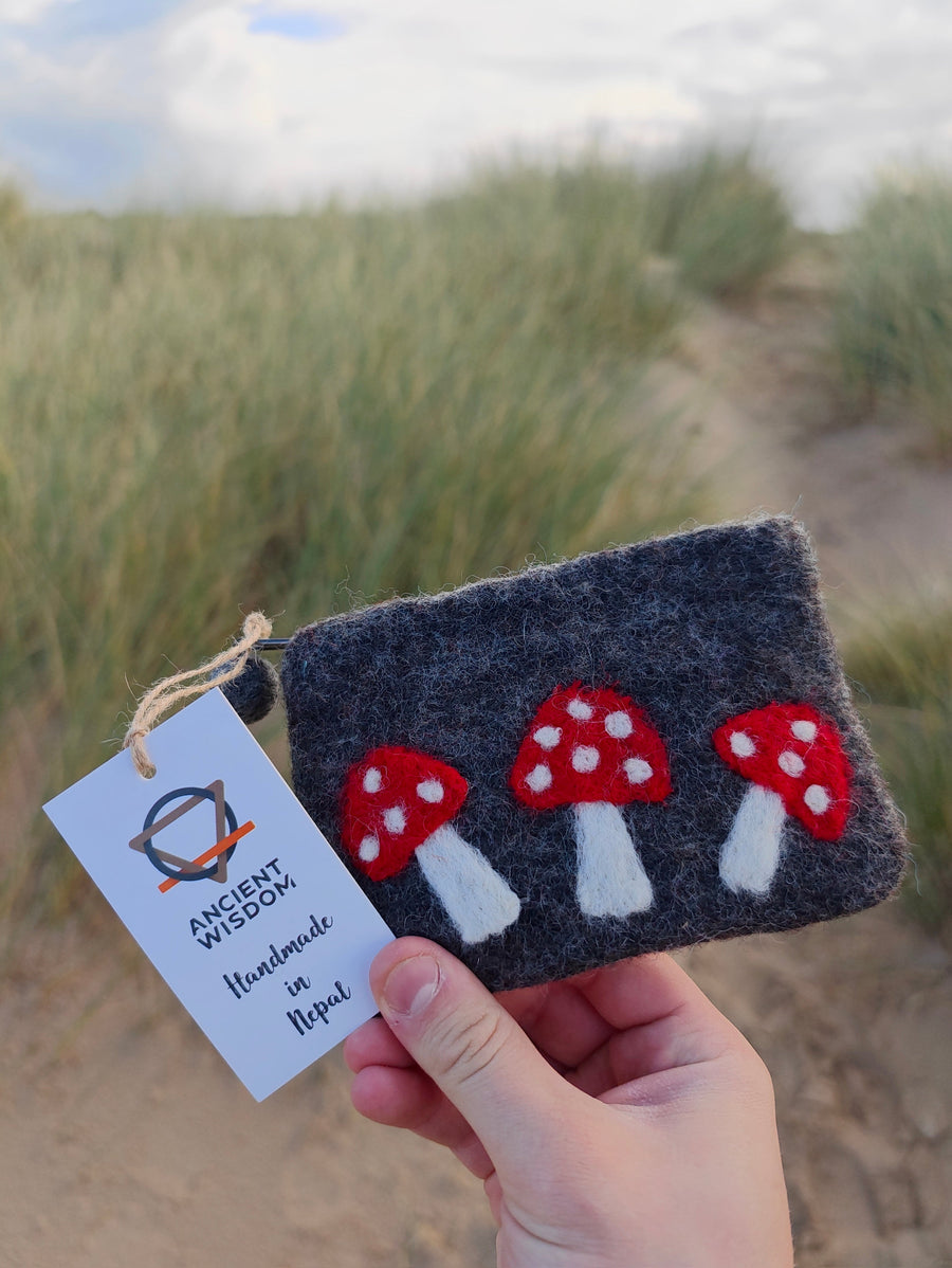 Coastal Gift Ideas: Thoughtful Gifts for People Who Love the Seaside